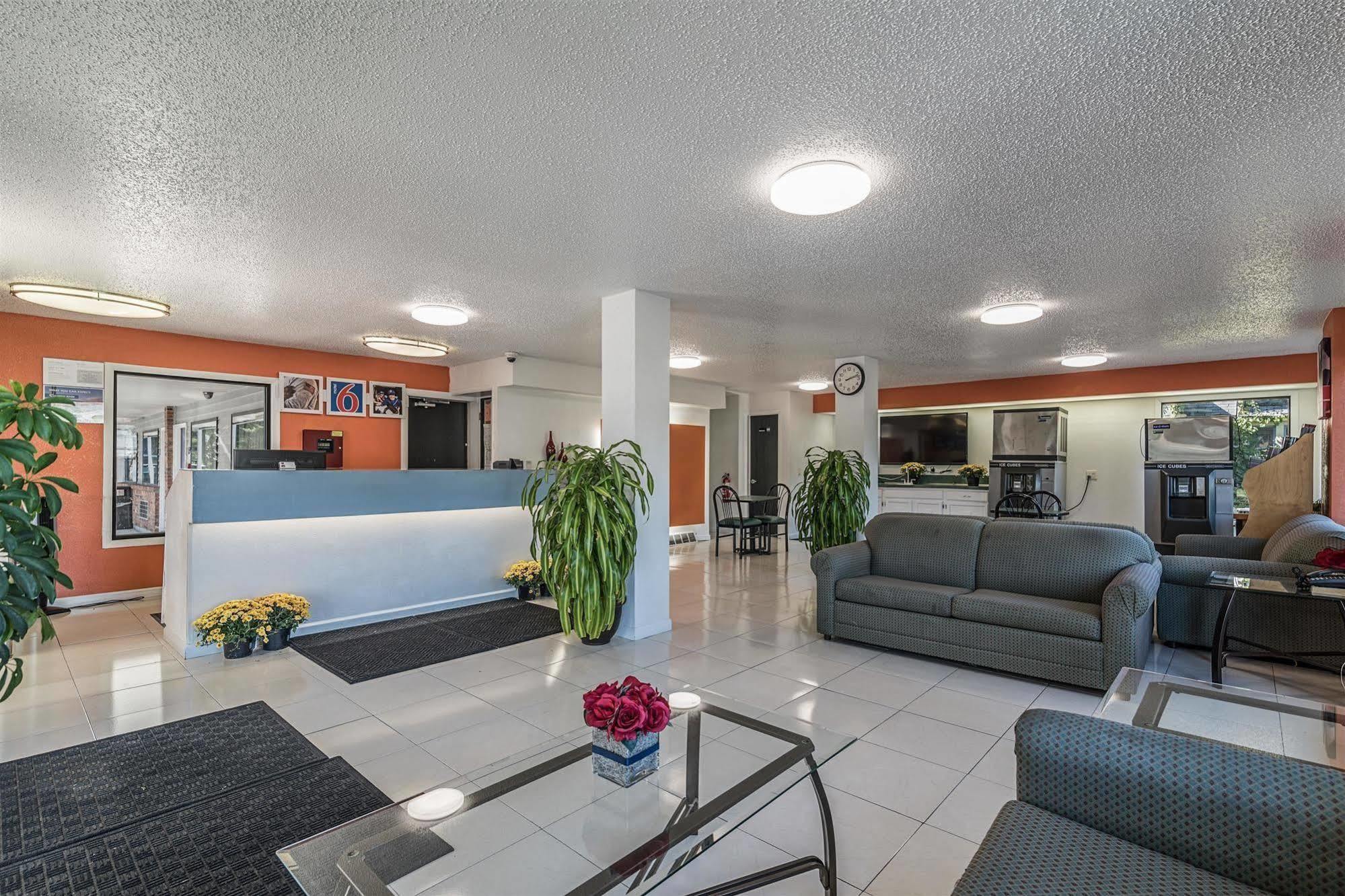 Motel 6 - Albany, Ny - Airport ภายนอก รูปภาพ